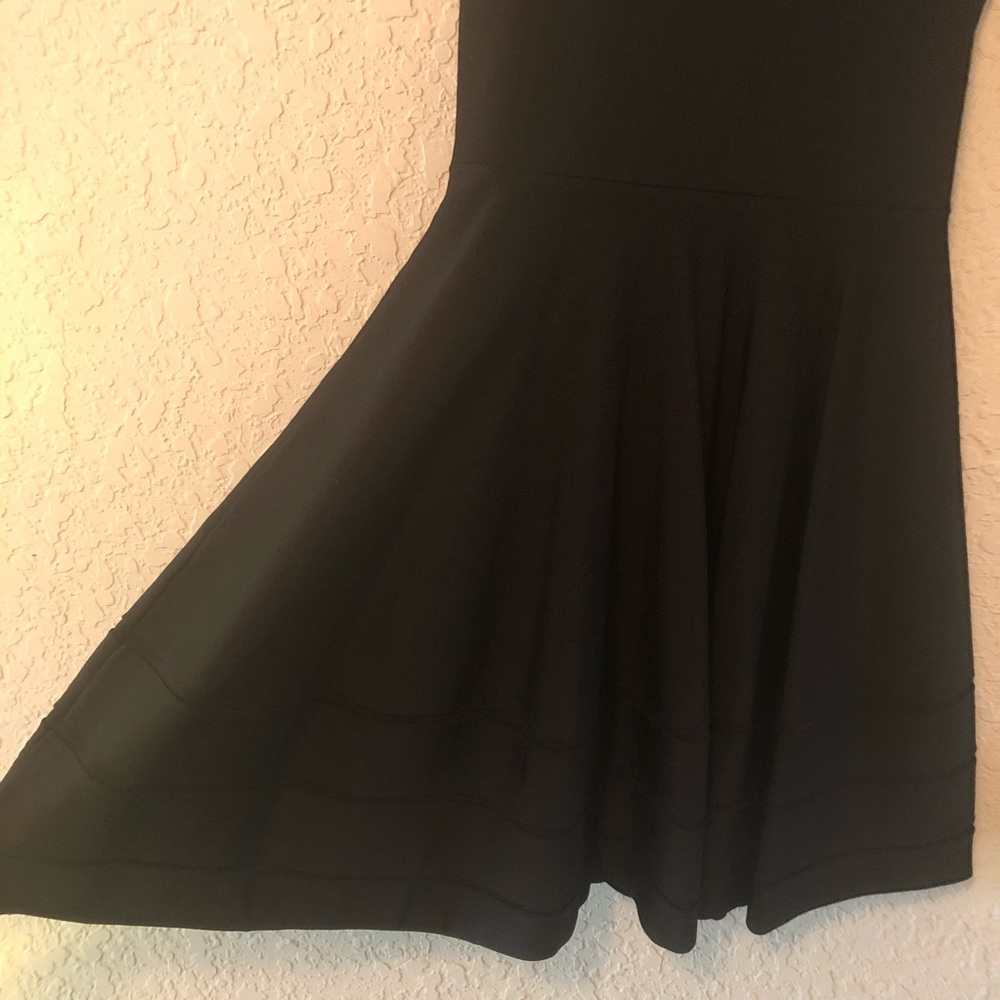 Express Dress - Picture 3 of 9